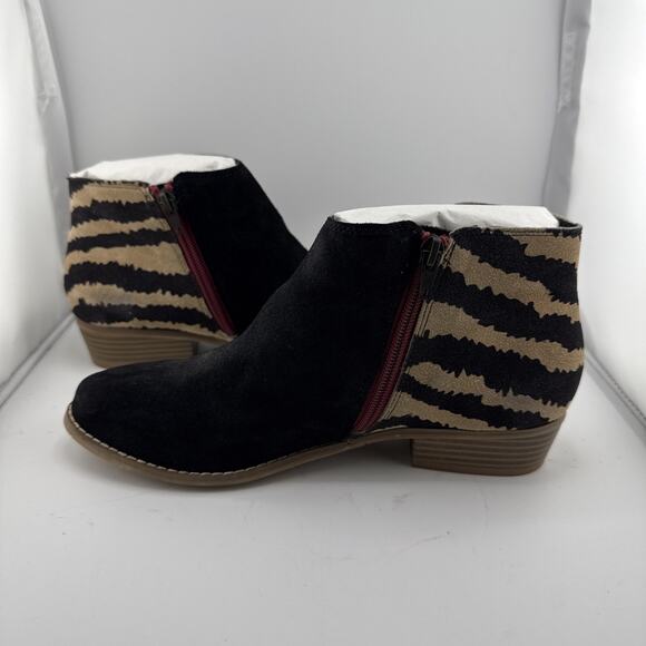 Dolce Vita Women's Size 8 Menko Black Suede Zebra‎ Print Zip Booties $179 NIB - Picture 5 of 11